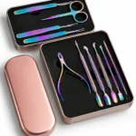 Set de manucure irisé dans étui métallique